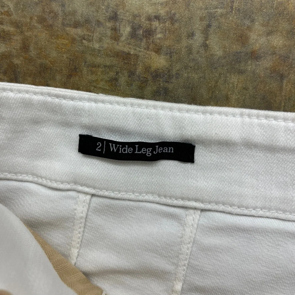 Talbots Women’s Sailor White Button-Accent Trousers Size 2 Wide Leg Jean - Picture 4 of 12